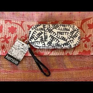 Kensie Sunglass 🕶 Case w/Wristlit
